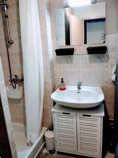 Maison De Village Appartement Rdc Avec Terrasse 쥐 외부 사진