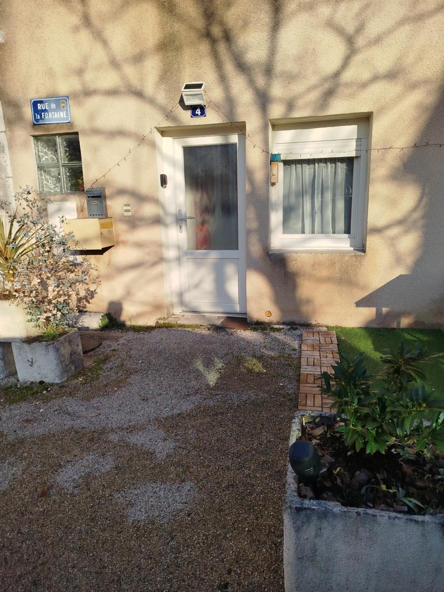 Maison De Village Appartement Rdc Avec Terrasse 쥐 외부 사진
